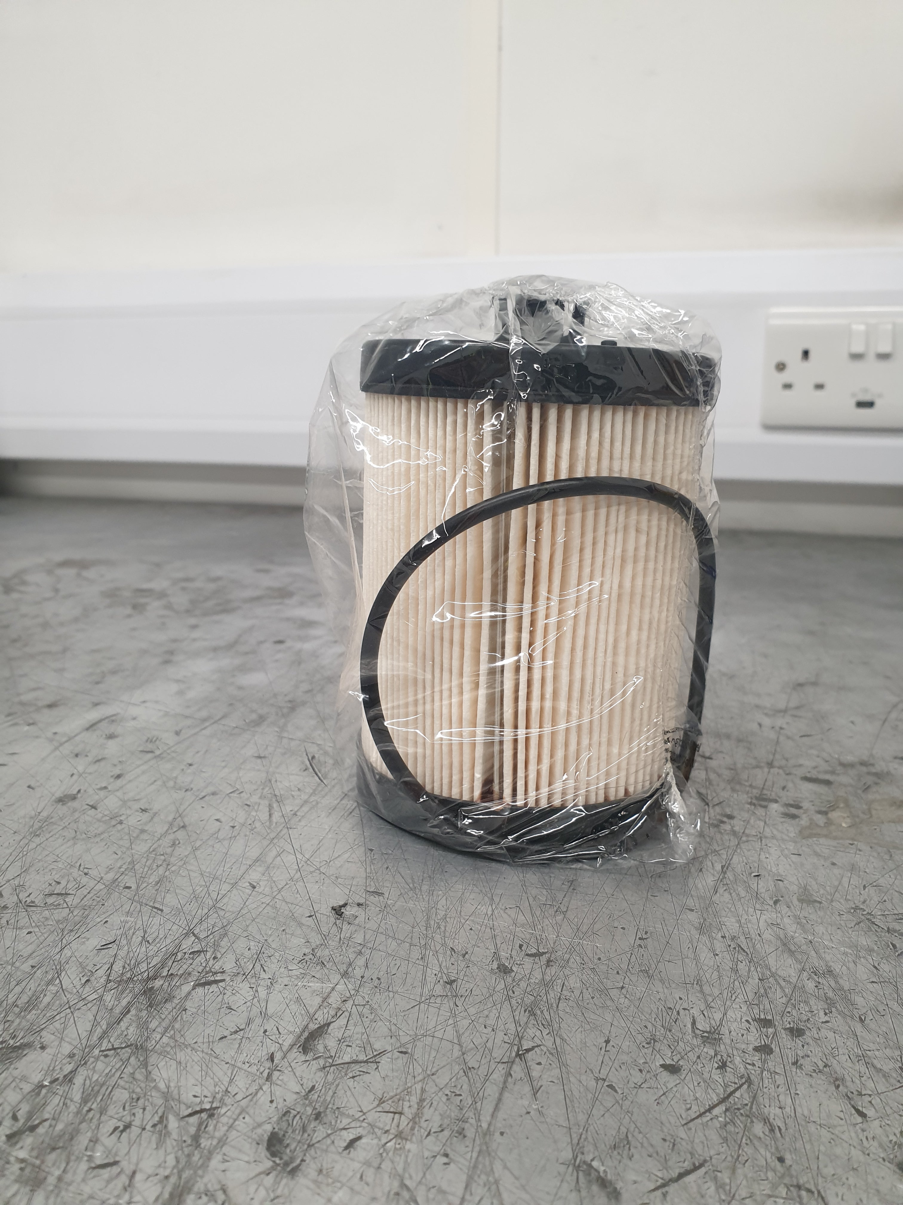 FUEL FILTER GENUINE VOLVO PENTA PARTS 21746575 - Image 2