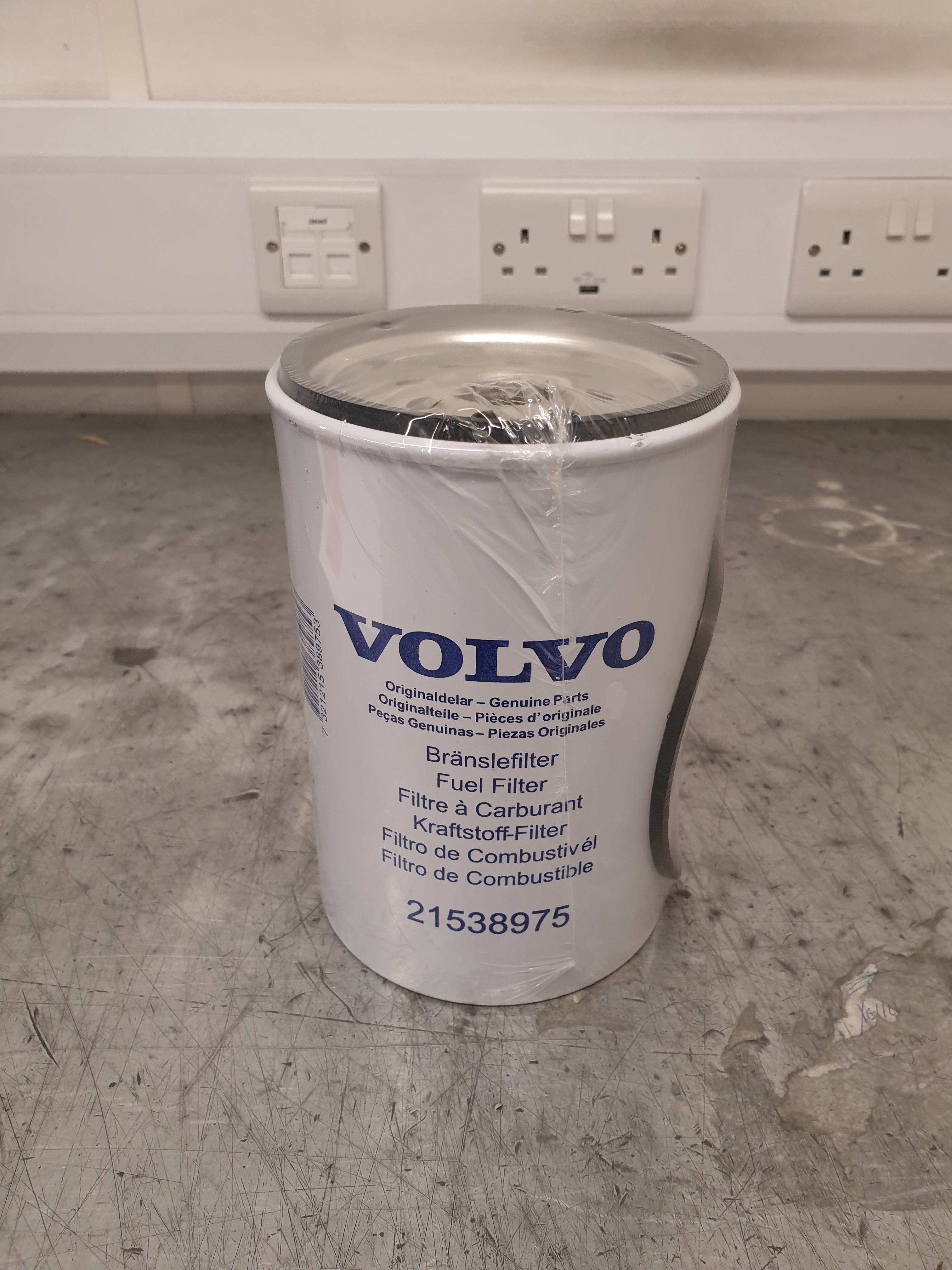 FUEL FILTER GENUINE VOLVO PENTA PARTS - Image 2