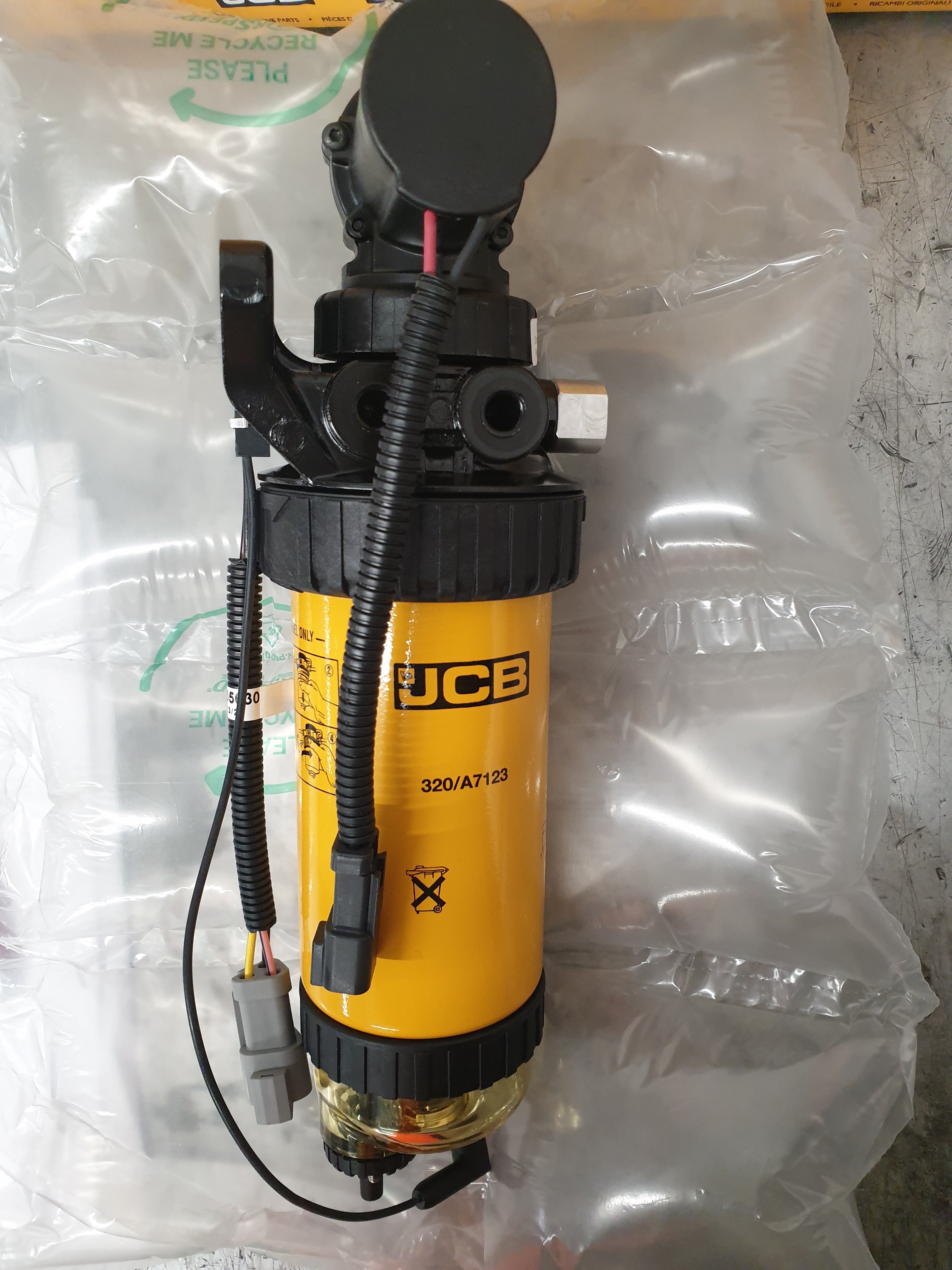 FUEL LIFT PUMP ASSEMBLY GENUINE JCB POWER PARTS 320/A7046 - 320/A7087 - Image 4