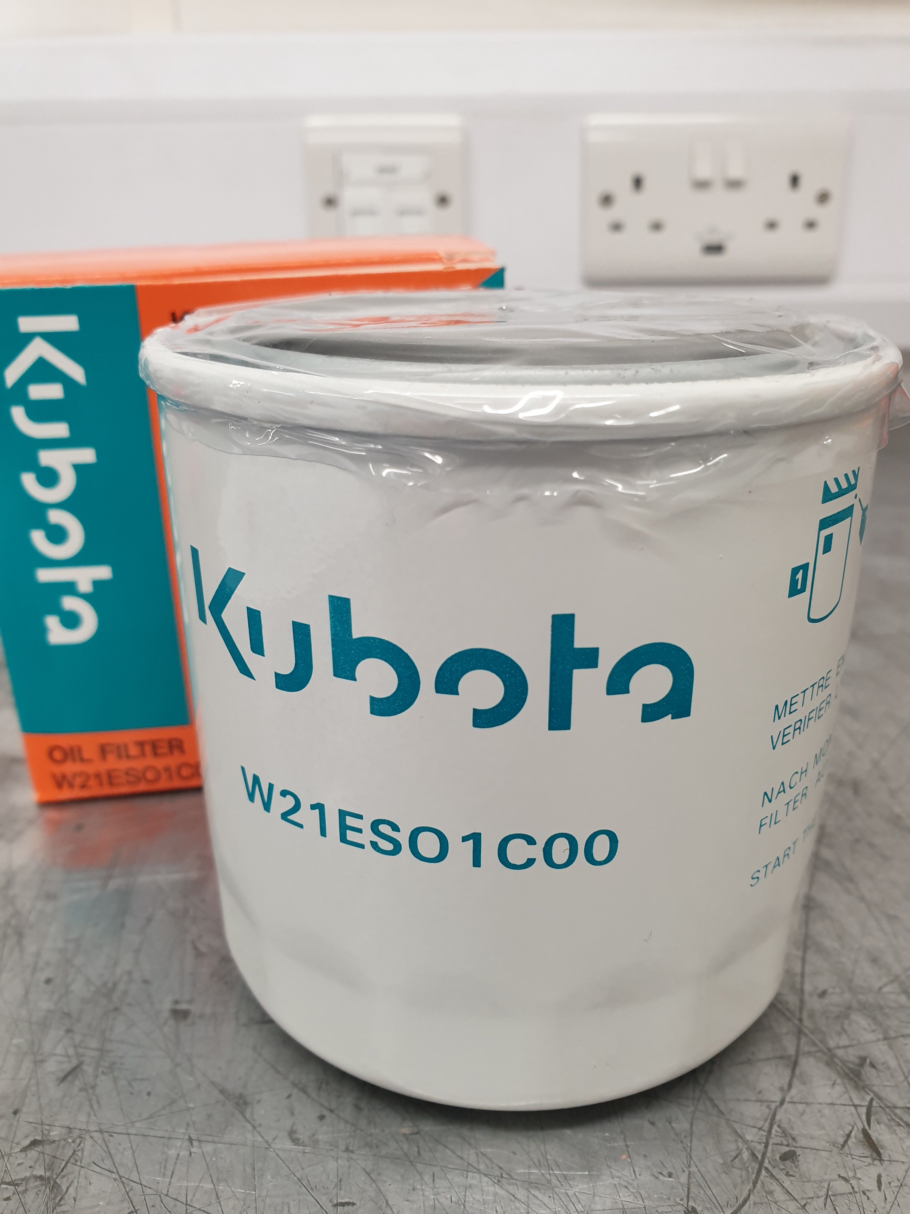 OIL FILTER GENUINE KUBOTA PARTS W21ESO1C00 - Image 3