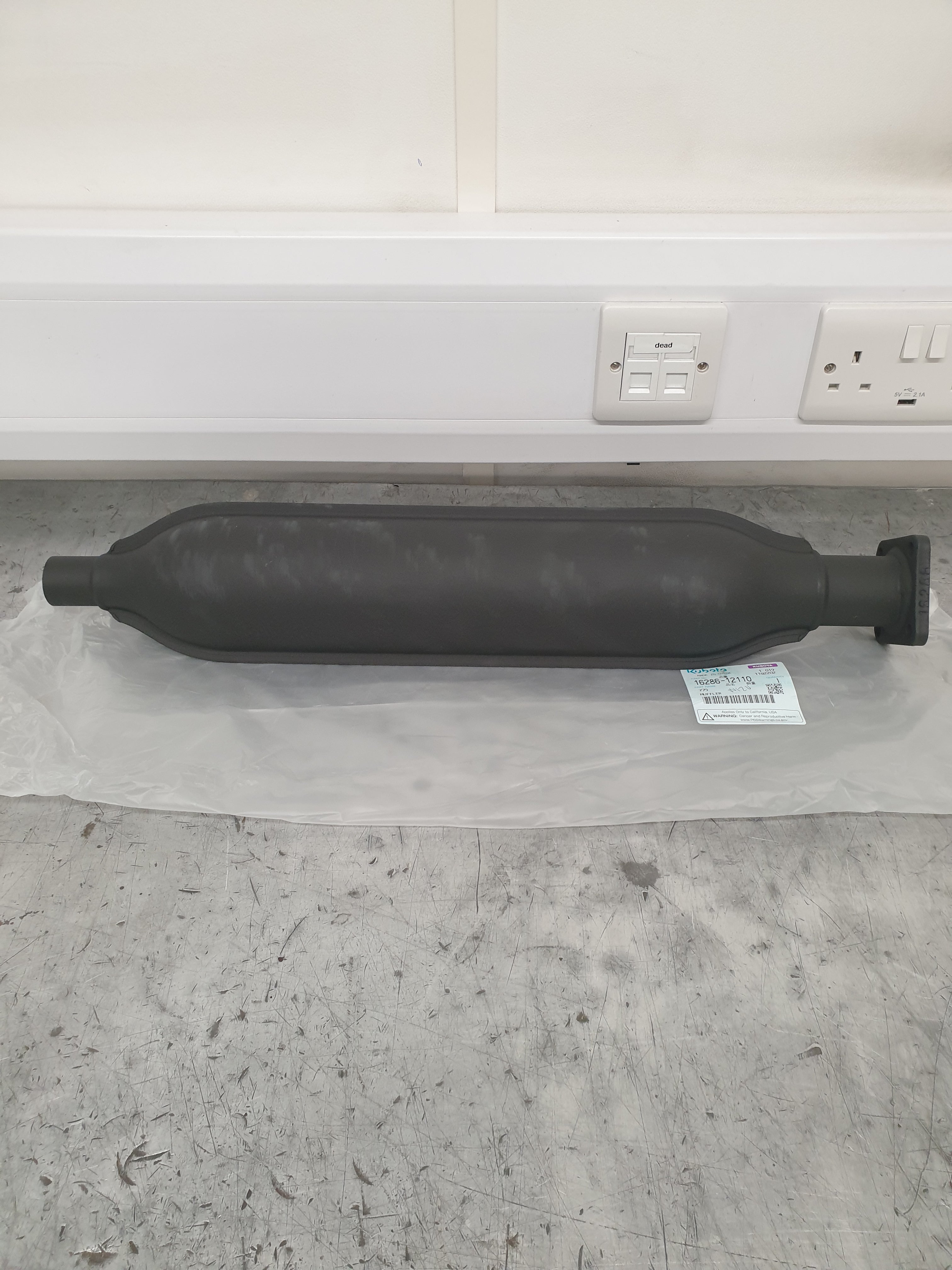 MUFFLER EXHAUST SILENCER GENUINE KUBOTA PARTS 1628612110 - Image 4
