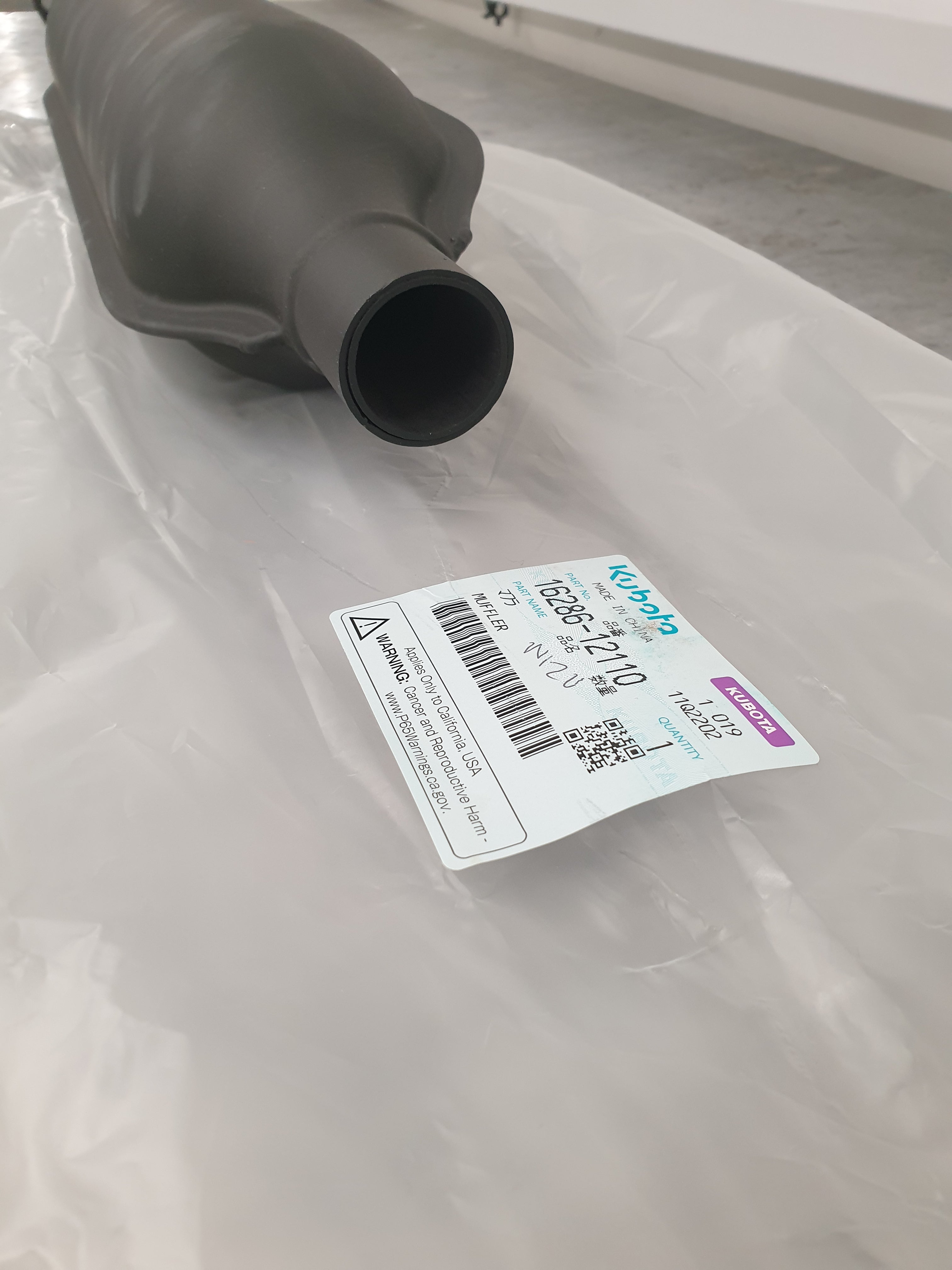 MUFFLER EXHAUST SILENCER GENUINE KUBOTA PARTS 1628612110 - Image 3