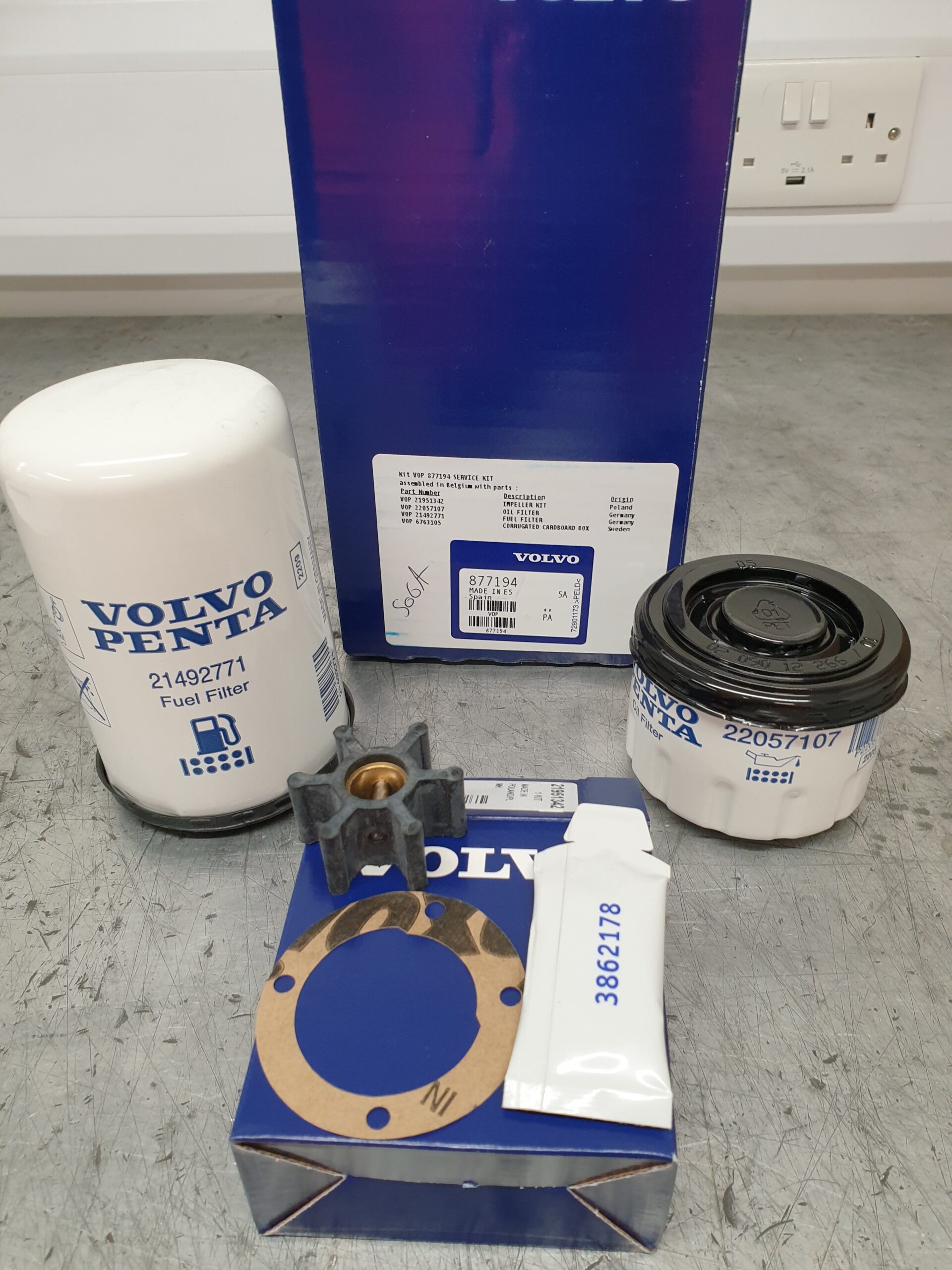 SERVICE KIT COMPLETE GENUINE VOLVO PENTA PARTS - Image 3