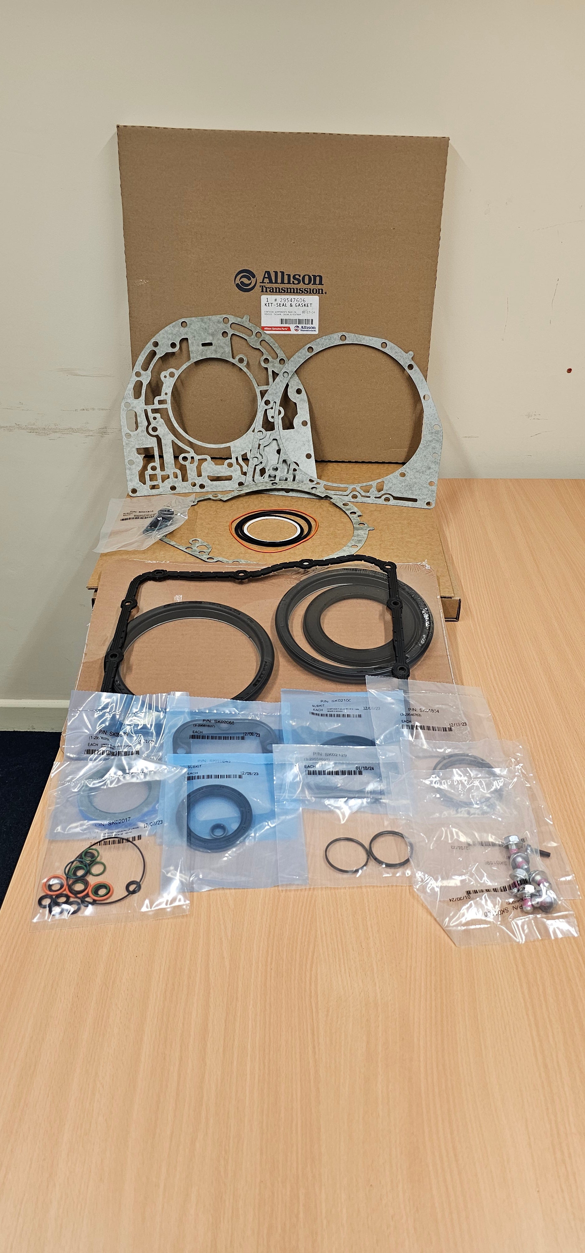 SERVICE GASKET KIT GENUINE ALLISON TRANSMISSION - Image 2