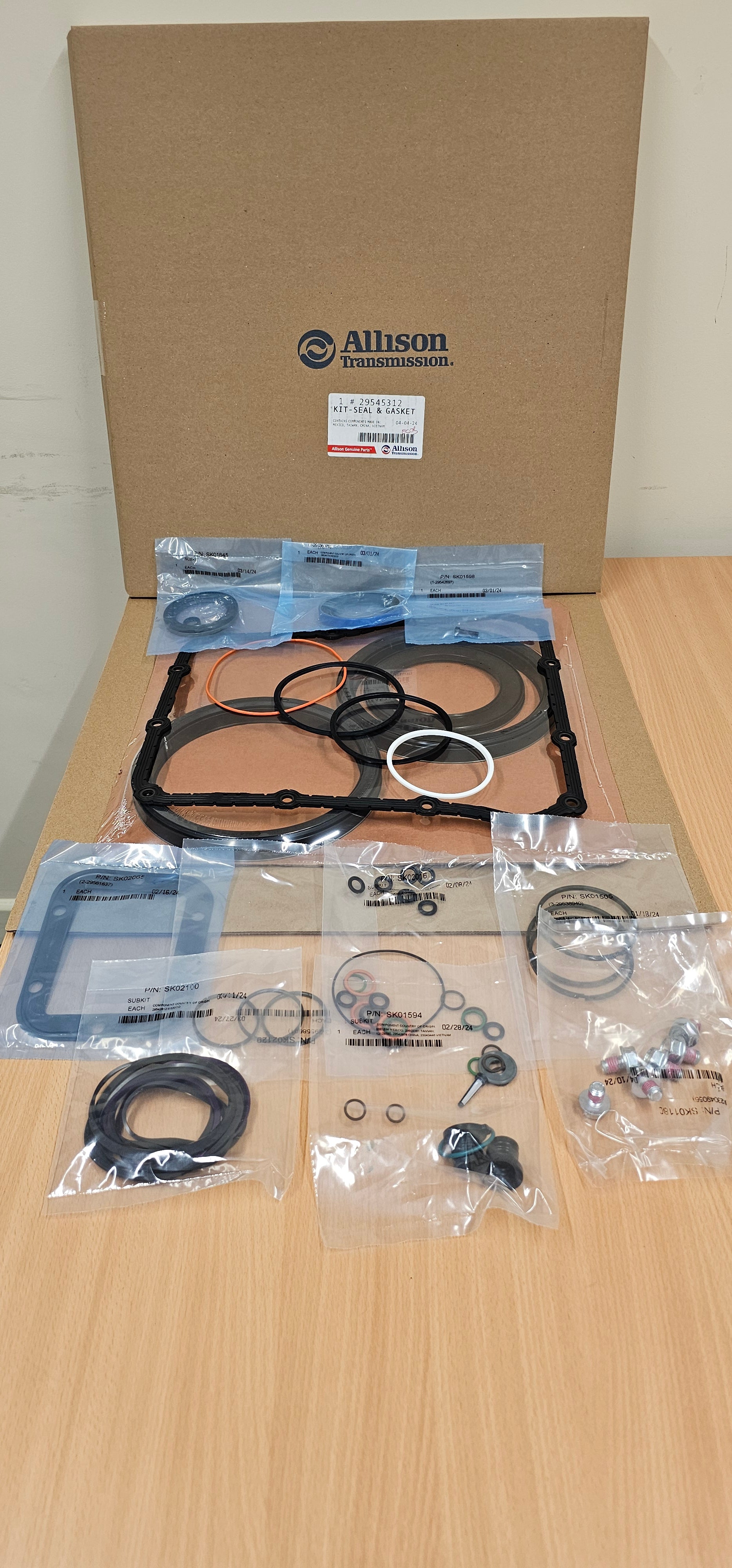 A/T SERVICE GASKET KIT GENUINE ALLISON TRANSMISSION - Image 2