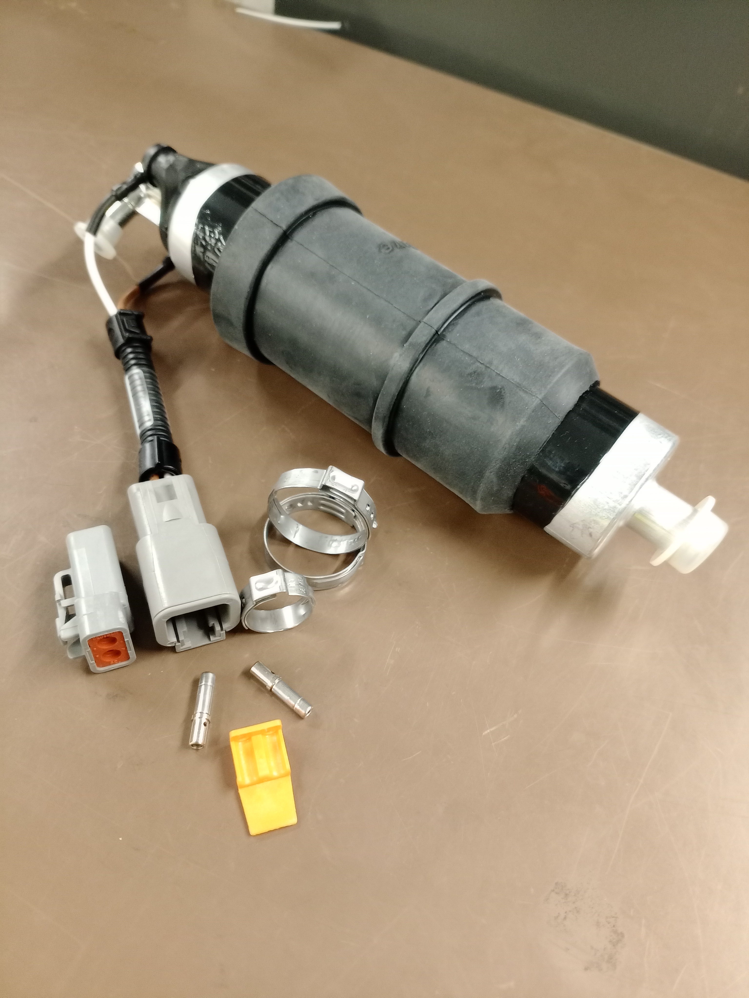 STEYR MOTORS W/ ISO SLV EG 12V FUEL PUMP 500637 / WAS 2179828-0 - Image 2