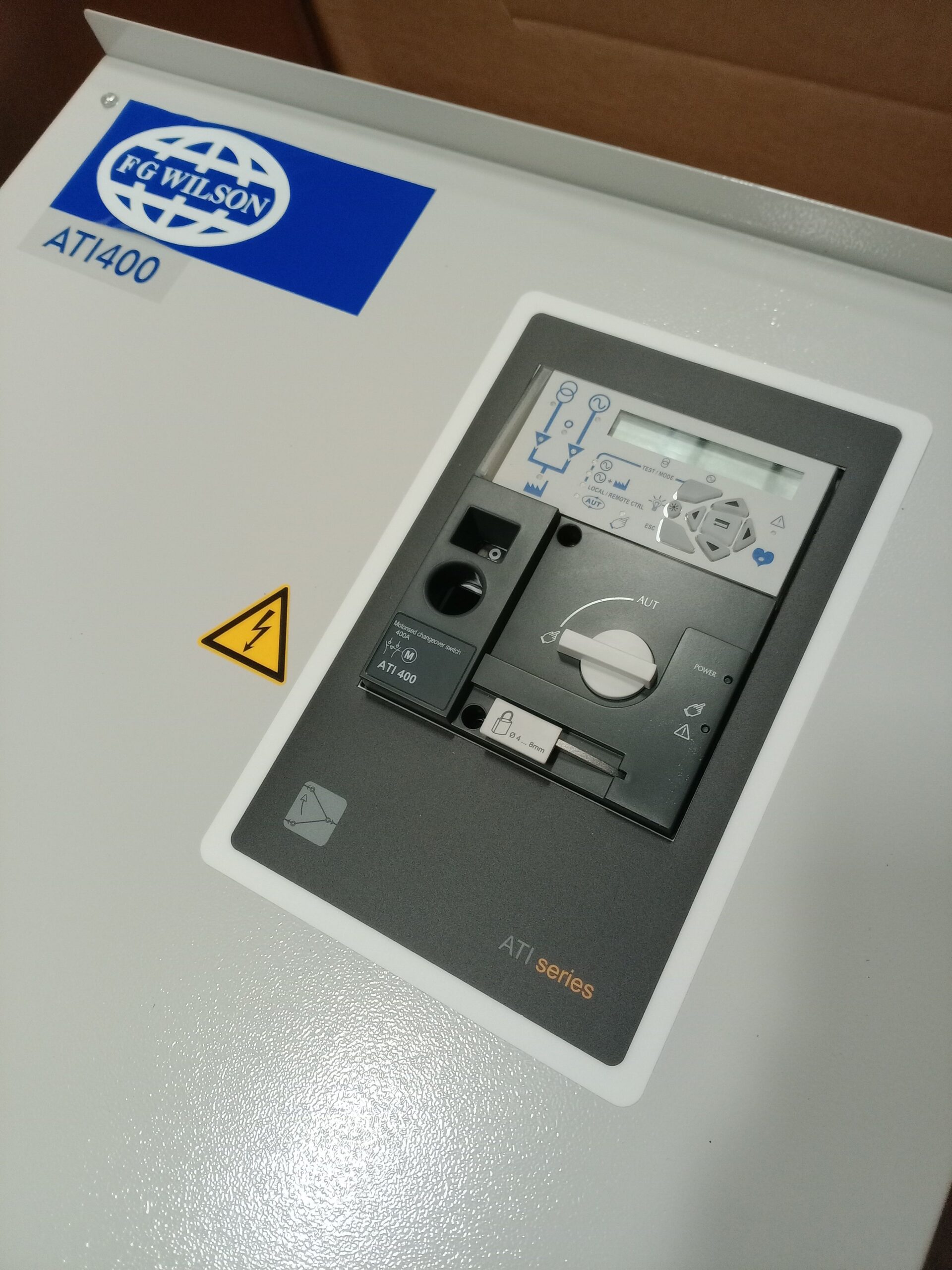 FG WILSON 400A AUTOMATIC TRANSFER PANEL WITH MOTORISED SWITCH - Image 4