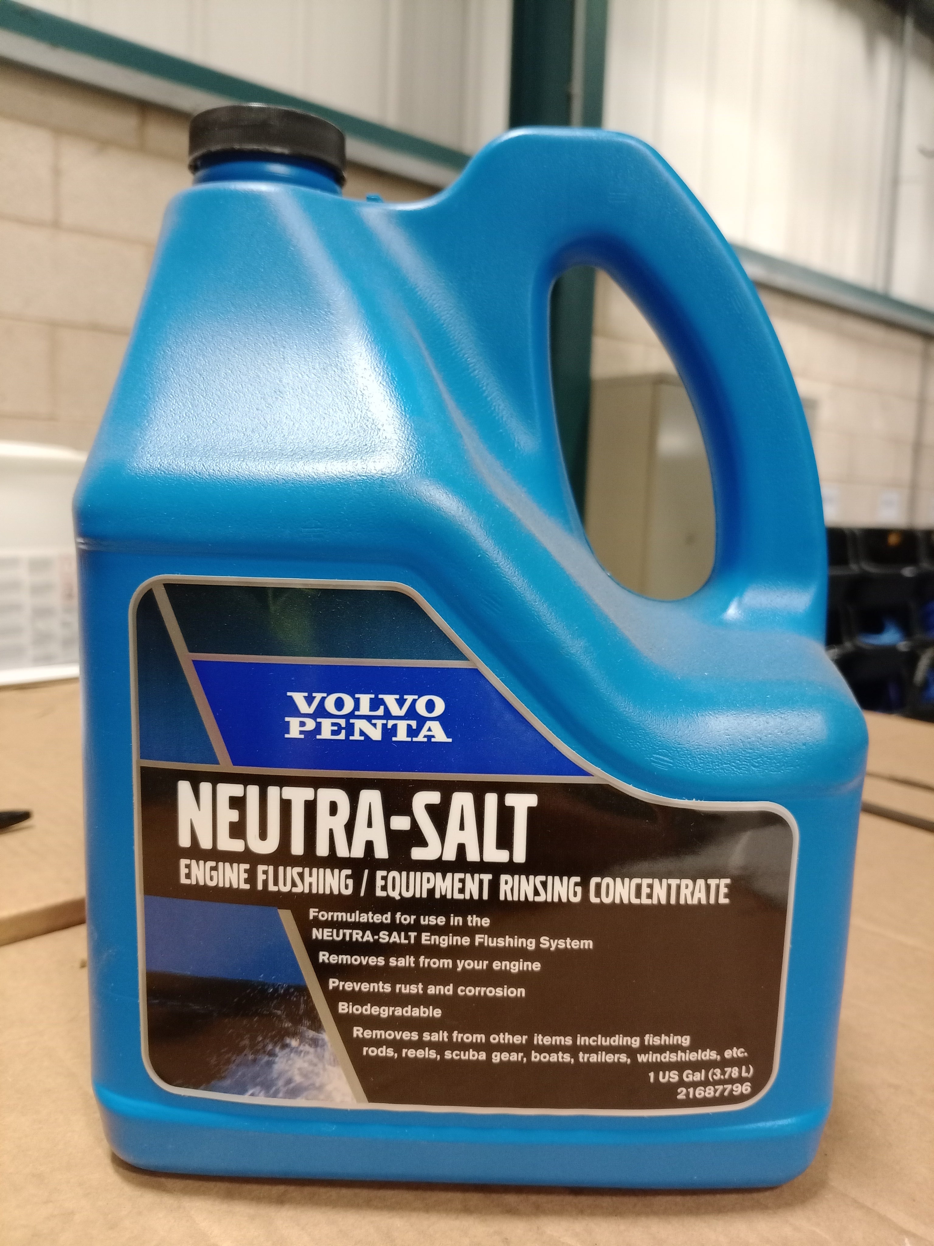 VOLVO PENTA NEUTRA-SALT NEUTRALIZING AGENT 1GAL 3.78L - Image 3